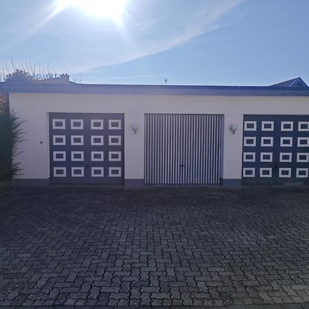 Exklusives Apartment In Geilenkirchen Fuer 6 Personen Mit Dachterasse Und Wintergarten Luaran gambar