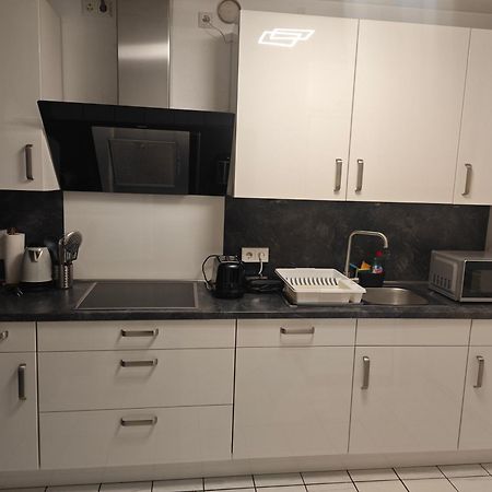 Exklusives Apartment In Geilenkirchen Fuer 6 Personen Mit Dachterasse Und Wintergarten Luaran gambar