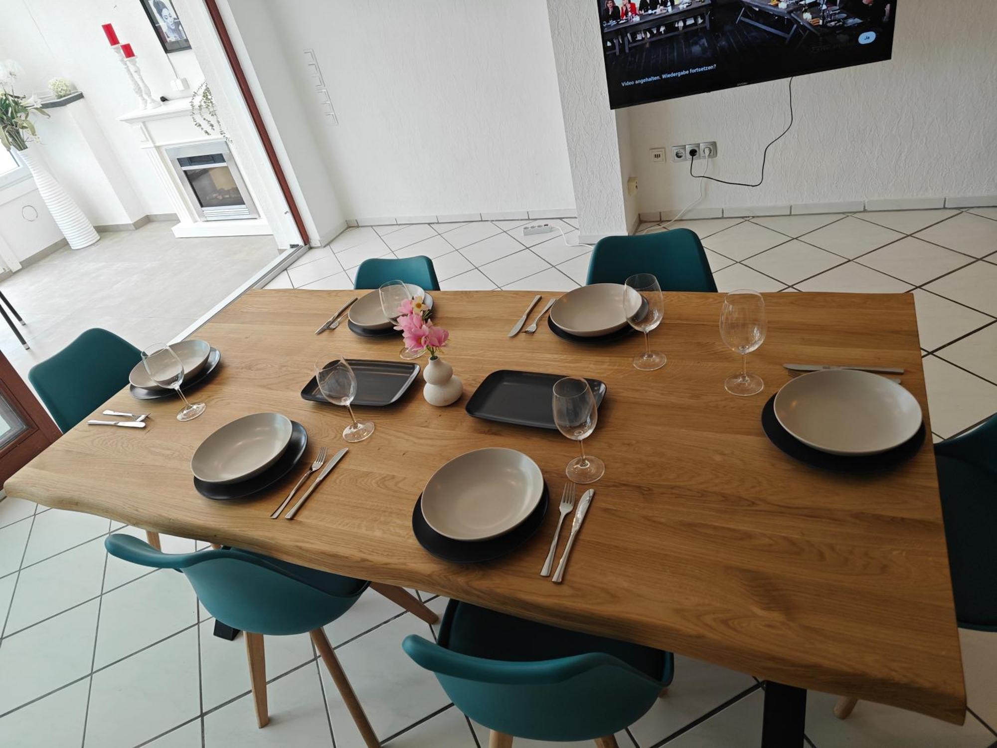 Exklusives Apartment In Geilenkirchen Fuer 6 Personen Mit Dachterasse Und Wintergarten Luaran gambar