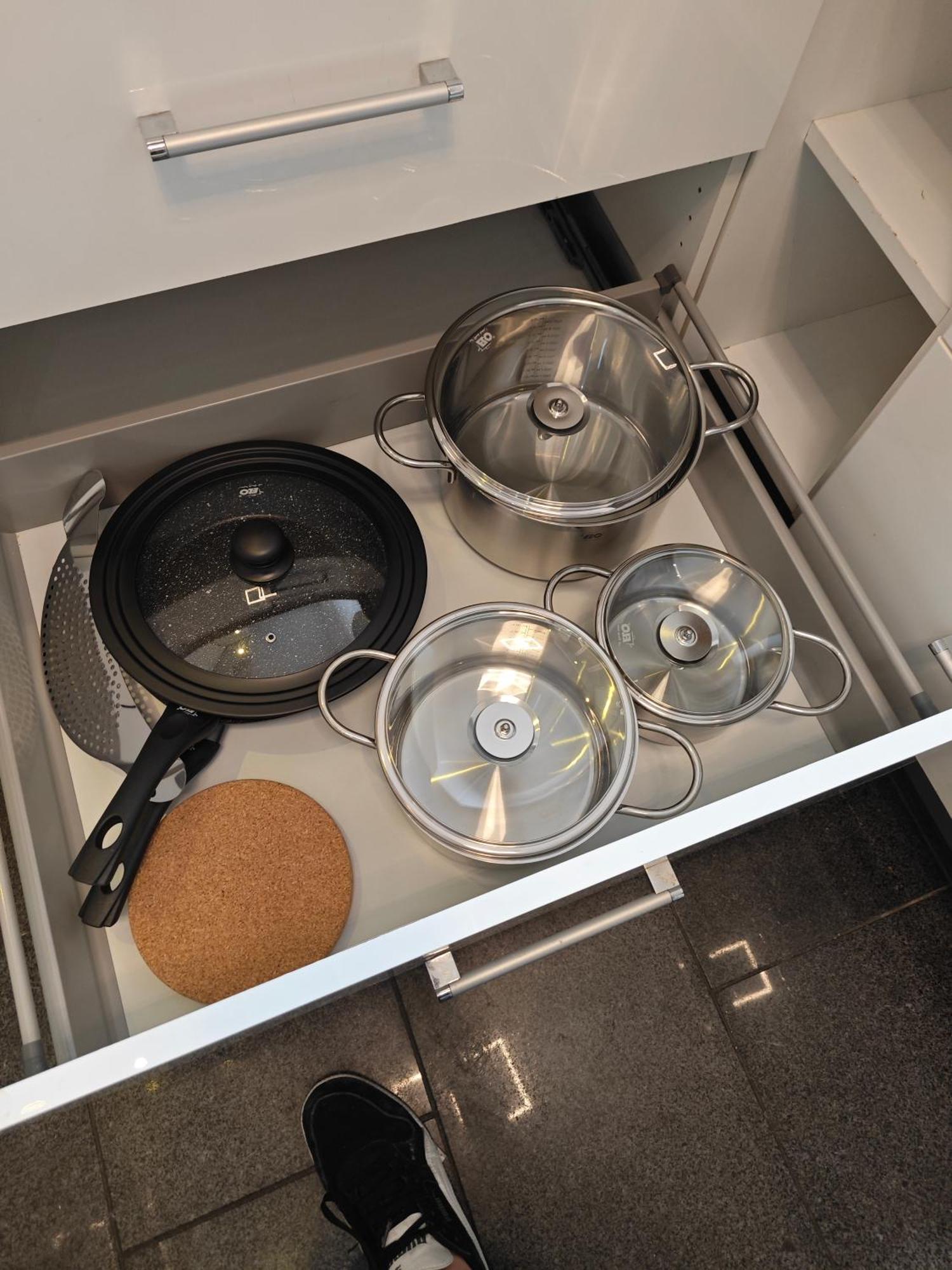 Exklusives Apartment In Geilenkirchen Fuer 6 Personen Mit Dachterasse Und Wintergarten Luaran gambar