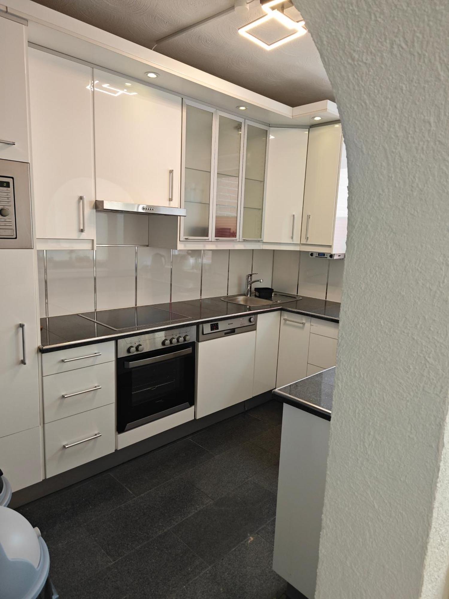 Exklusives Apartment In Geilenkirchen Fuer 6 Personen Mit Dachterasse Und Wintergarten Luaran gambar