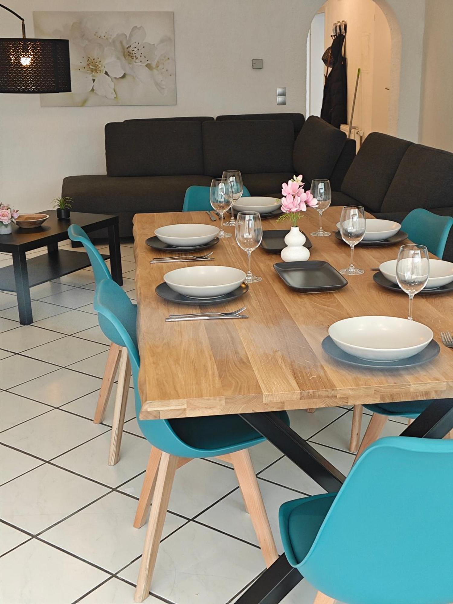 Exklusives Apartment In Geilenkirchen Fuer 6 Personen Mit Dachterasse Und Wintergarten Luaran gambar