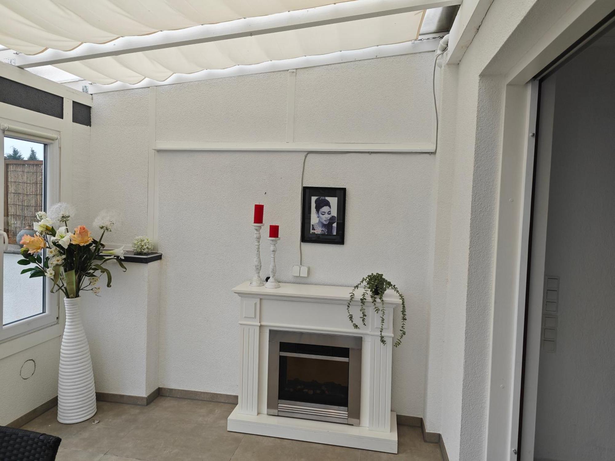Exklusives Apartment In Geilenkirchen Fuer 6 Personen Mit Dachterasse Und Wintergarten Luaran gambar