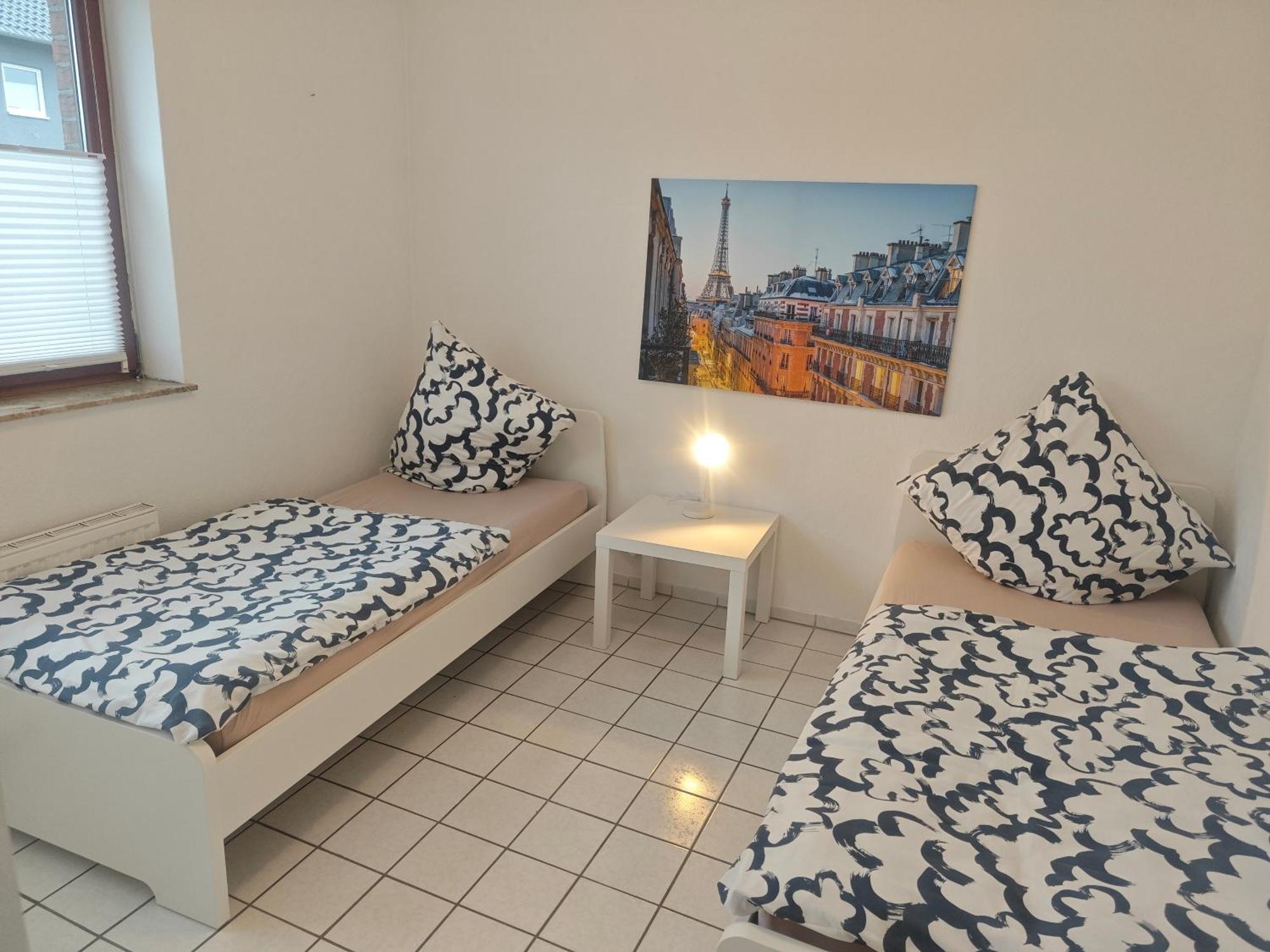 Exklusives Apartment In Geilenkirchen Fuer 6 Personen Mit Dachterasse Und Wintergarten Luaran gambar
