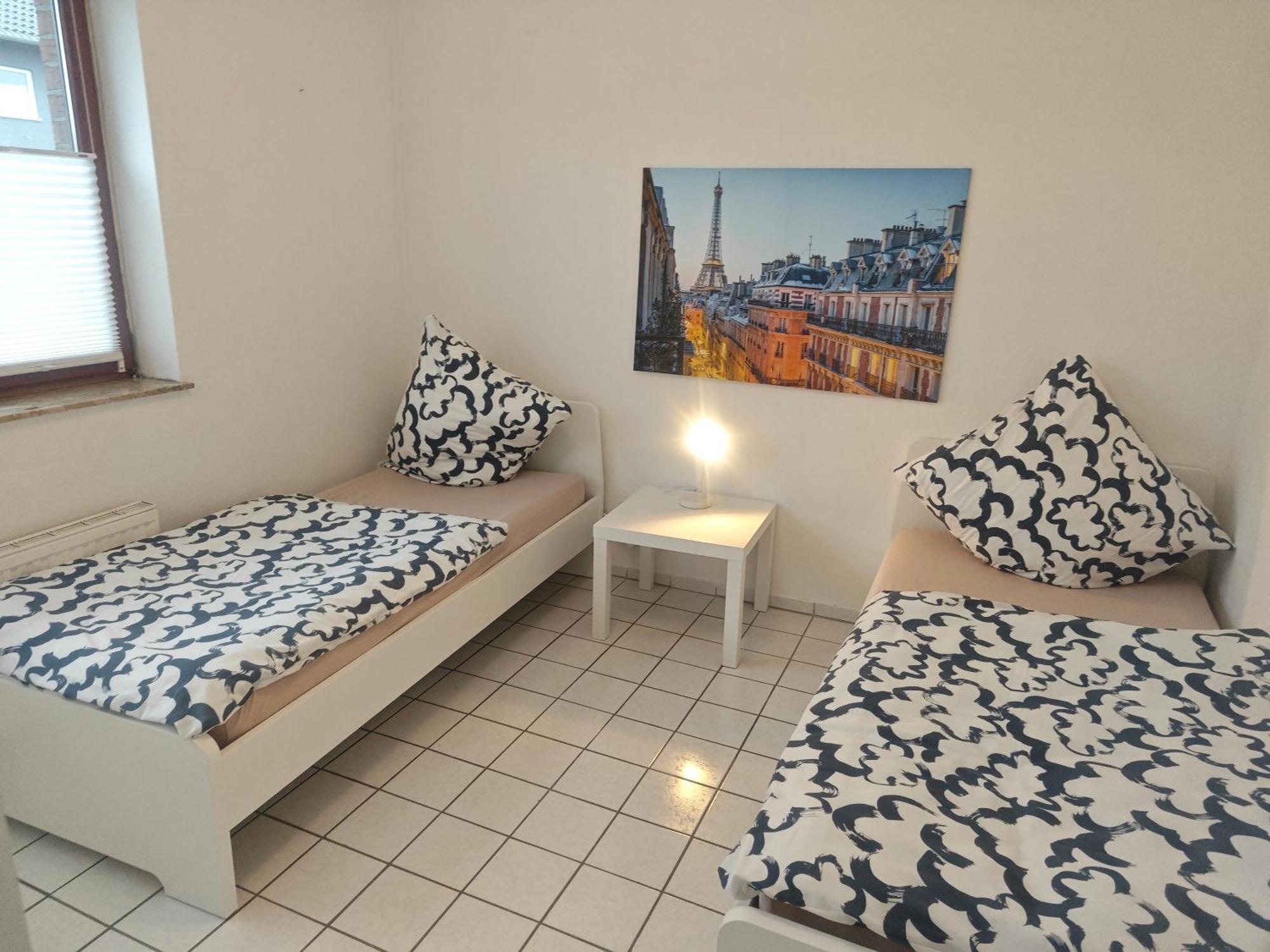 Exklusives Apartment In Geilenkirchen Fuer 6 Personen Mit Dachterasse Und Wintergarten Luaran gambar