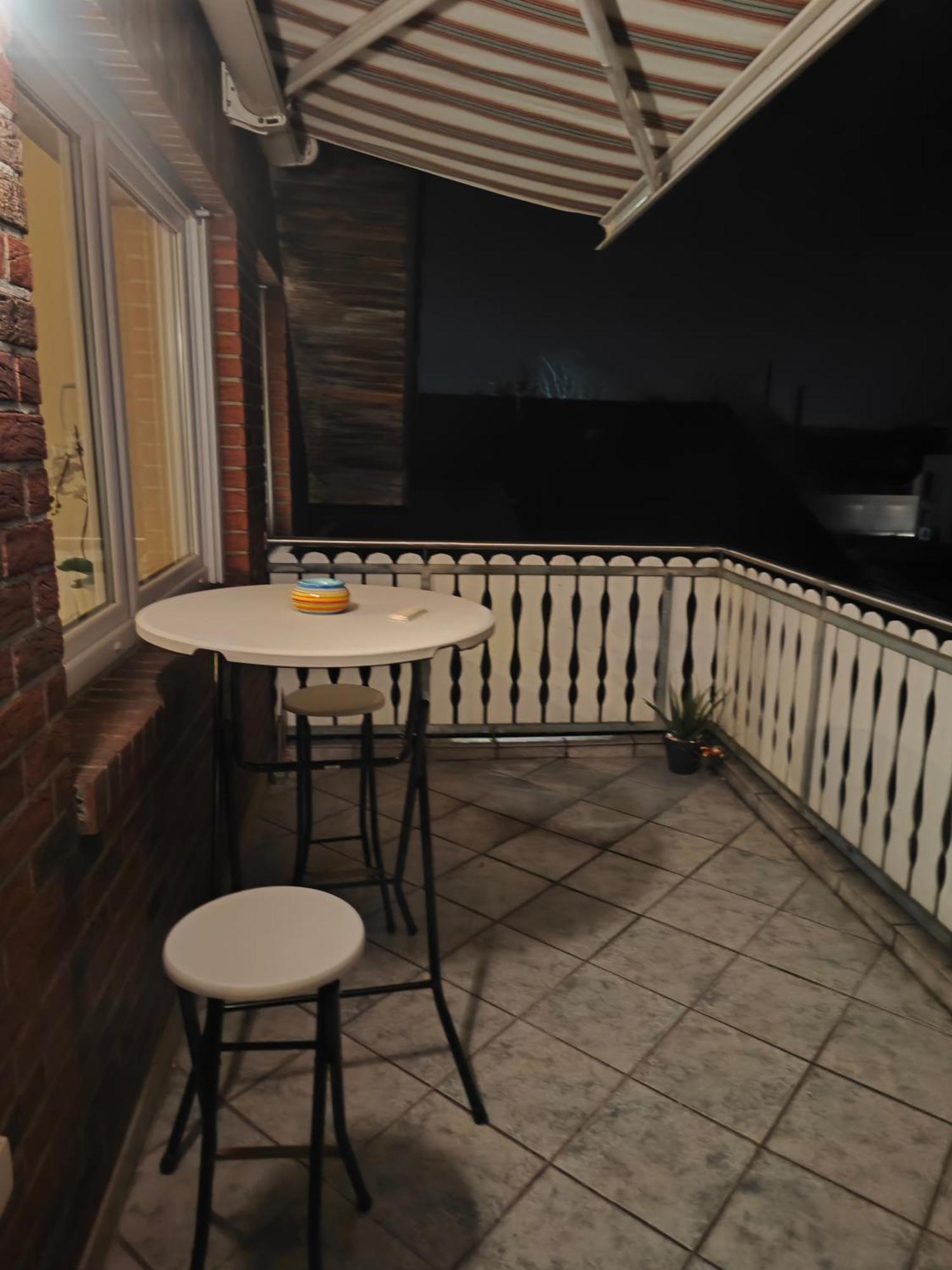 Exklusives Apartment In Geilenkirchen Fuer 6 Personen Mit Dachterasse Und Wintergarten Luaran gambar