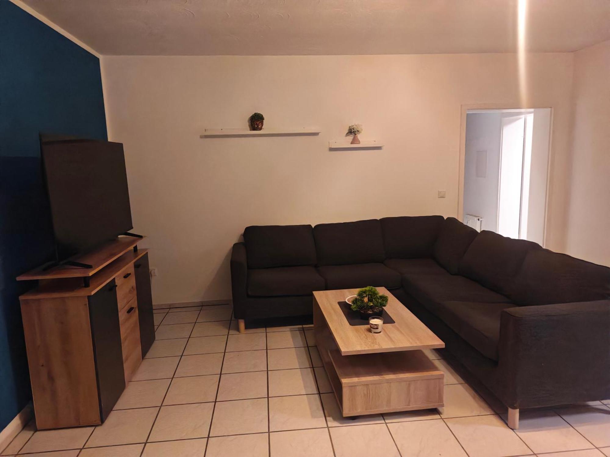Exklusives Apartment In Geilenkirchen Fuer 6 Personen Mit Dachterasse Und Wintergarten Luaran gambar