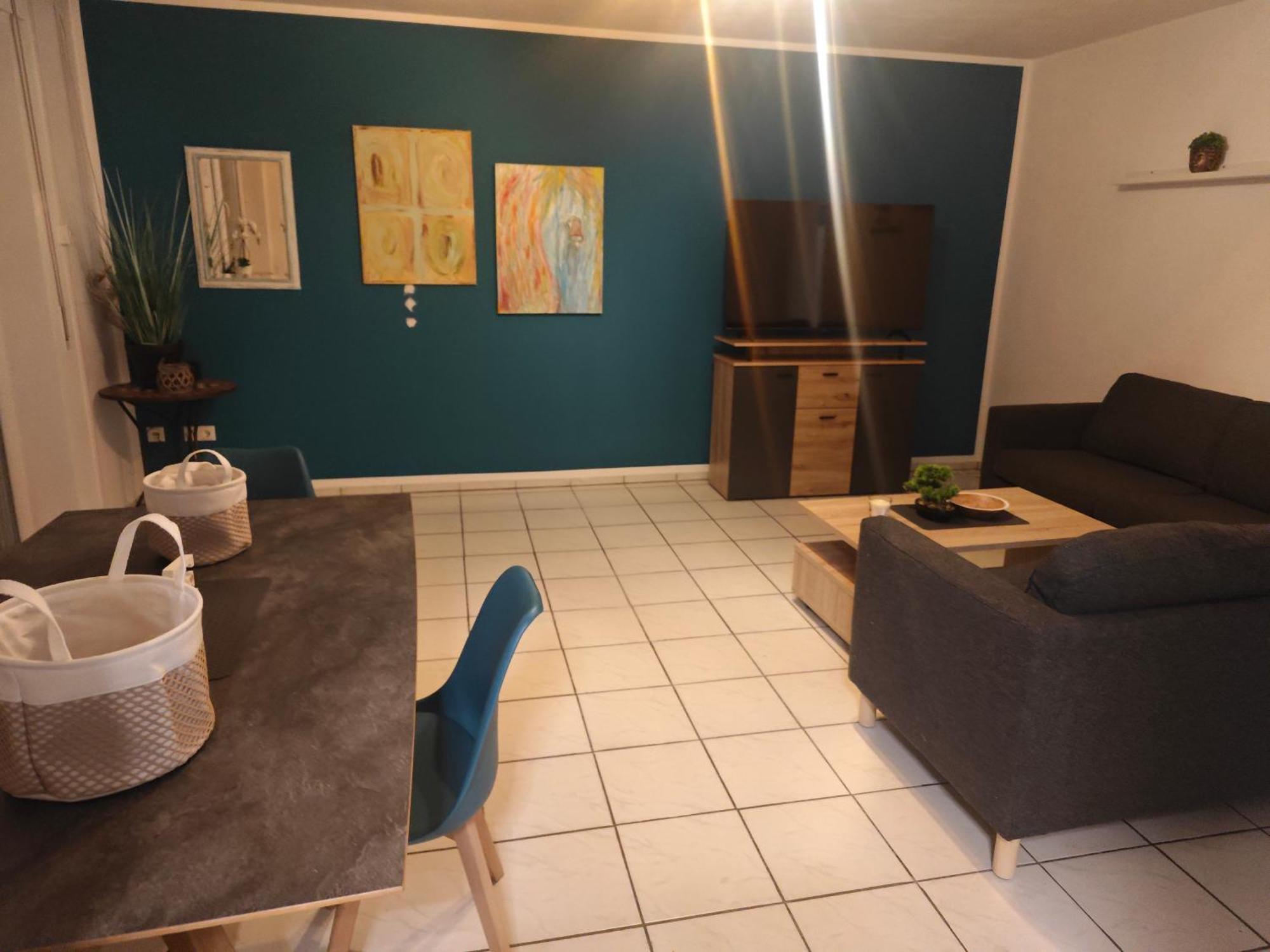 Exklusives Apartment In Geilenkirchen Fuer 6 Personen Mit Dachterasse Und Wintergarten Luaran gambar