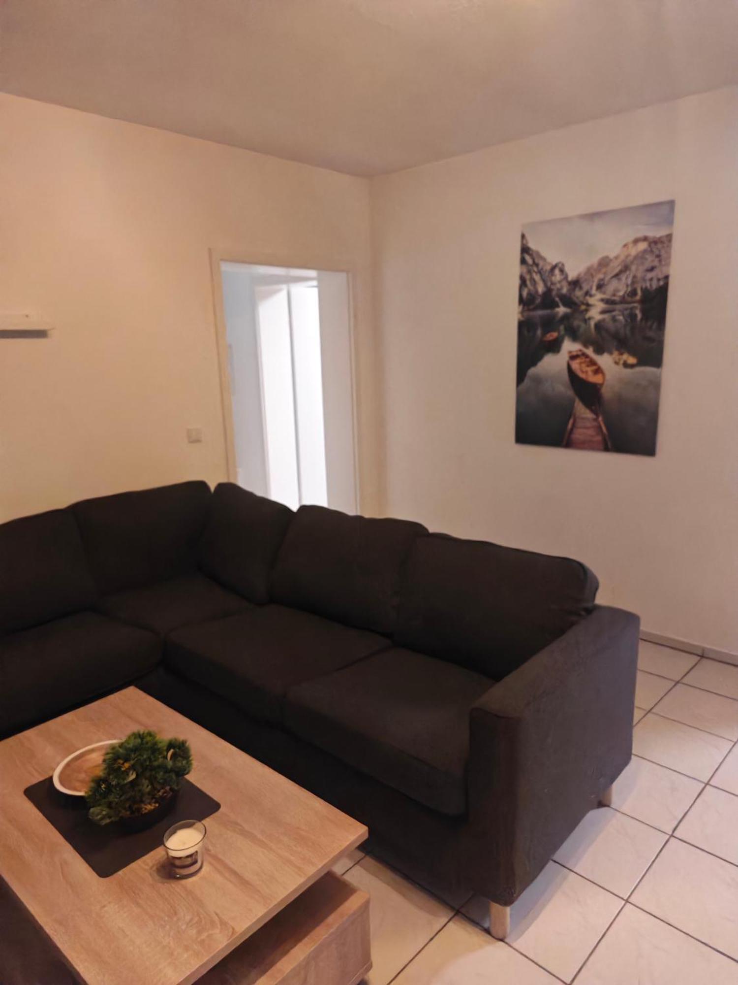 Exklusives Apartment In Geilenkirchen Fuer 6 Personen Mit Dachterasse Und Wintergarten Luaran gambar